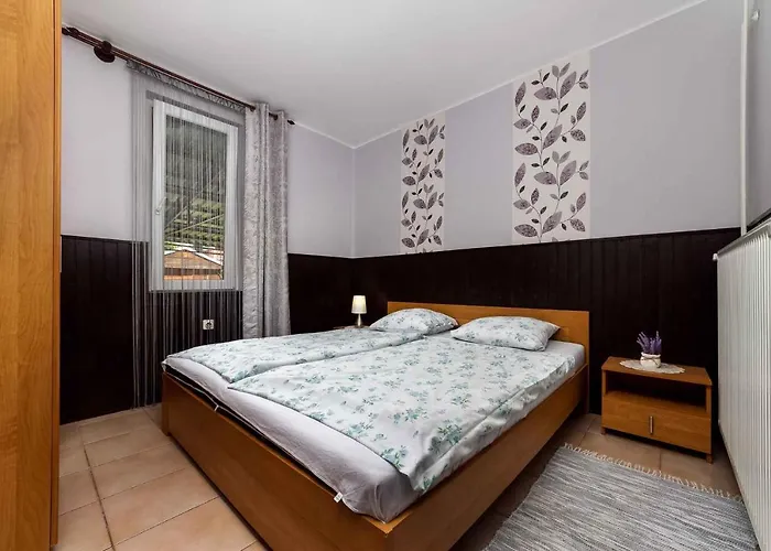 Case de vacanță In 19529 *