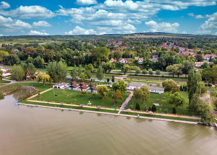 In 19529 Case de vacanță Balatonkeresztúr